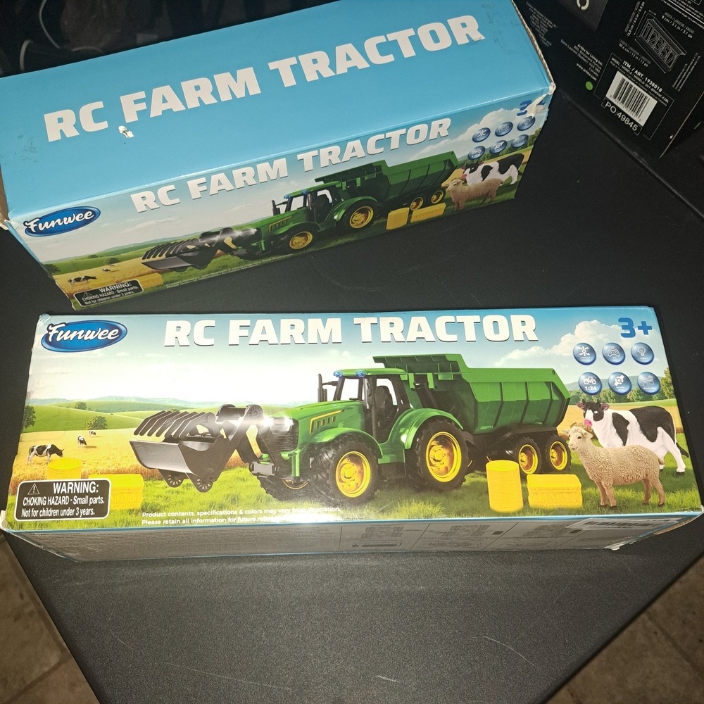 Funwee RC Farm Tractor Toy 1:24 Scale 2.4GHz 6-Channel Remote Control Farm Set